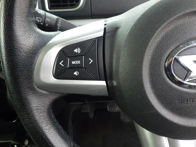 ダイハツ タント カスタム RS トップED SAⅡ 千葉県 2016(平28)年 4.7万km パールホワイトⅢ スマートアシストII/エコアイドル/両側パワースライドドア/社外SDナビ/地デジTV/【DVD/CD再生機能　Bluetooth接続】/バックカメラ/ドライブレコーダー/ハーフレザーシート/革巻きステアリング/ステアリングスイッチ/ETC/LEDヘッドライト/フォグライト/ウインカーミラー/リアコーナーセンサー/純正15インチアルミホイル/キーフリーシステム