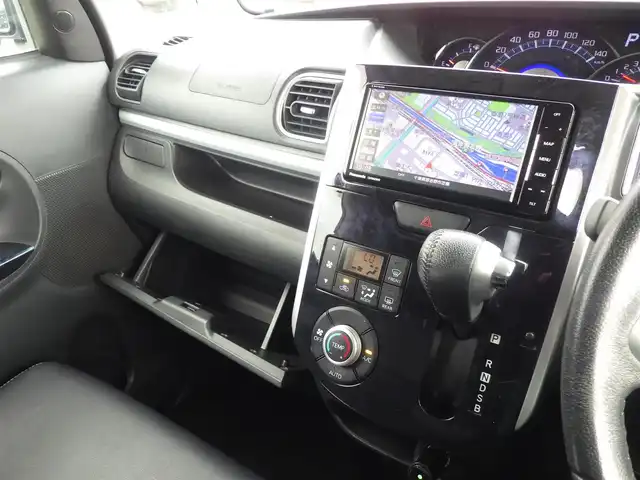 ダイハツ タント カスタム RS トップED SAⅡ 千葉県 2016(平28)年 4.7万km パールホワイトⅢ スマートアシストII/エコアイドル/両側パワースライドドア/社外SDナビ/地デジTV/【DVD/CD再生機能　Bluetooth接続】/バックカメラ/ドライブレコーダー/ハーフレザーシート/革巻きステアリング/ステアリングスイッチ/ETC/LEDヘッドライト/フォグライト/ウインカーミラー/リアコーナーセンサー/純正15インチアルミホイル/キーフリーシステム