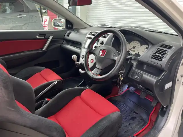 ホンダ シビック タイプR 高知県 2004(平16)年 11.1万km チャンピオンシップホワイト KENWOODナビ/ETC/Bluetooth接続/ドライブレコーダー/バックカメラ/AAC/リモコンキー/純正フロアマット/純正17インチアルミホイール/盗難防止装置/運転席＋助手席エアバッグ/AM/FM/本革巻きステアリング
