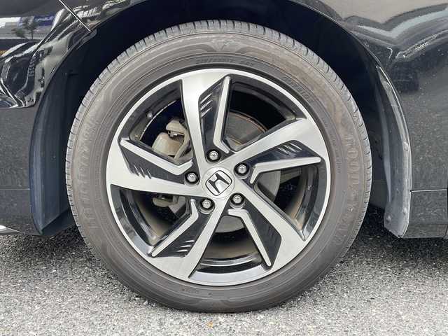 ホンダ オデッセイ アブソルート・Xホンダセンジング 広島県 2017(平29)年 6.8万km クリスタルブラックパール /登録時走行距離/　　　　　　　67602キロ/アイドリングストップ/純正ナビ/バックカメラ/地デジ/ハーフレザーシート/クルーズコントロール/両側パワースライドドア/社外フリップダウンモニター/　　【TVM-FW1020】/ビルトインETC/新車時整備手帳/　　【保証書】/取扱説明書/