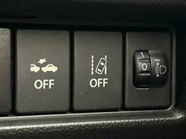 スズキ スイフト XR LTD 三重県 2019(平31)年 4.7万km バーニングレッドPM /禁煙車//社外ナビ/（CD/DVD/SD/USB）//ワンセグTV//バックカメラ//スズキセーフティサポート//シートヒーター//ステアリングスイッチ//ヘッドライトレベライザー//スマートキー//プッシュスタート