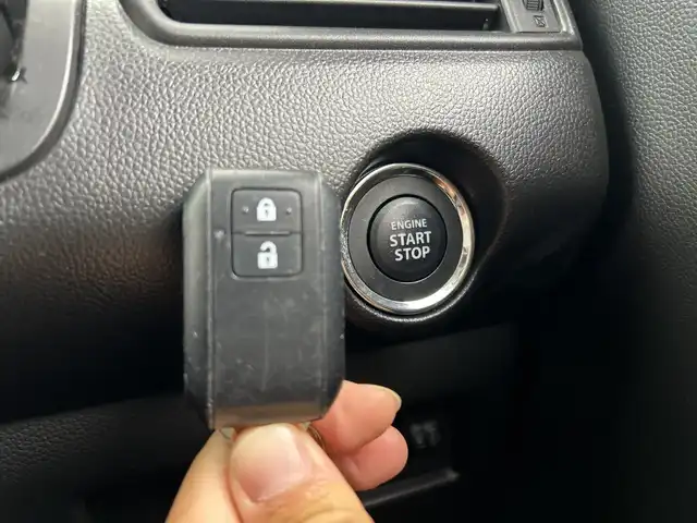 スズキ スイフト XR LTD 三重県 2019(平31)年 4.7万km バーニングレッドPM /禁煙車//社外ナビ/（CD/DVD/SD/USB）//ワンセグTV//バックカメラ//スズキセーフティサポート//シートヒーター//ステアリングスイッチ//ヘッドライトレベライザー//スマートキー//プッシュスタート