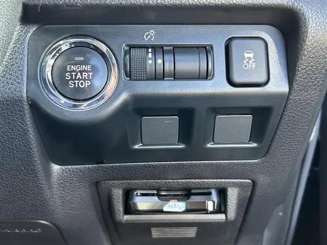 スバル レヴォーグ 1．6GT－S アイサイト 群馬県 2015(平27)年 11.4万km クリスタルブラックシリカ (株)IDOMが運営する【じしゃロン伊勢崎店】の自社ローン専用車両になりますこちらは現金またはオートローンご利用時の価格です。自社ローンご希望の方は別途その旨お申付け下さい/アイサイト/社外メモリーナビゲーション/バックカメラ/CD/DVD/SD/BT/DTV/USB/パドルシフト/前席パワーシート/オートライト・ワイパー/LEDヘッドライト/フォグライト/アイドリングストップ/ETC/ドアバイザー/純正フロアマット