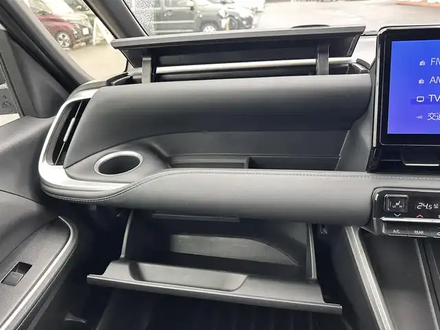 トヨタ ノア ハイブリッド S－Z 宮城県 2024(令6)年 0.2万km ホワイトパールクリスタルシャイン 快適利便パッケージHigh/・ハンズフリーパワースライドドア/・パワーバックドア/・ナノイーX/・ステアリングヒーター/・シートヒーター/・オットマン/・角度調整付アームレスト/トヨタチームメイト/・アドバンストパーク/・パーキングサポートブレーキ（周囲静止物/後方歩行者）/・パノラミックビューモニター/・エレクトロシフトマチック/プロジェクター式LEDヘッドランプ/デイライト/アダプティブハイビーム/ドライビングサポートパッケージ/・カラーヘッドアップディスプレイ/・デジタルインナーミラー/ディスプレイオーディオプラス/・コネクティッドナビ対応10.5インチディスプレイ/・車載メモリーナビ/・CD/DVD/・地デジTV/・USB/HDMI/・AppleCarPlay/AndroidAuto/・ETC2.0/＝＝＝/セーフティセンス/・プリクラッシュセーフティ/・レーントレーシングアシスト/・レーダークルーズコントロール/・オートマチックハイビーム/・ロードサインアシスト/・ドライバー異常時対応システム/・プロアクティブドライビングアシスト/両側パワースライドドア/AC100V1500W