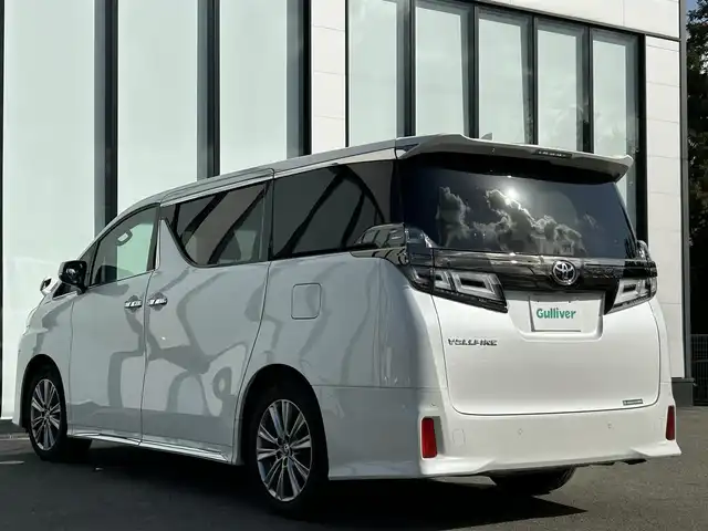 トヨタ ヴェルファイア ゴールデンアイズⅢ 大阪府 2022(令4)年 3.2万km ホワイトパールクリスタルシャイン トヨタセーフティセンス/純正9インチディスプレイオーディオナビ/バックカメラ/両側パワースライドドア/ビルトインETC/パワーバックドア/オットマン/ツインムーンルーフ/デジタルインナーミラー/BSM/ハーフレザーシート/3眼LEDヘッド/シーケンシャルターンランプ/スペアタイヤ/純正18インチAW