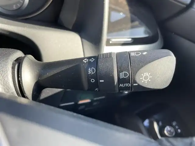 トヨタ ヴェルファイア ゴールデンアイズⅢ 大阪府 2022(令4)年 3.2万km ホワイトパールクリスタルシャイン トヨタセーフティセンス/純正9インチディスプレイオーディオナビ/バックカメラ/両側パワースライドドア/ビルトインETC/パワーバックドア/オットマン/ツインムーンルーフ/デジタルインナーミラー/BSM/ハーフレザーシート/3眼LEDヘッド/シーケンシャルターンランプ/スペアタイヤ/純正18インチAW