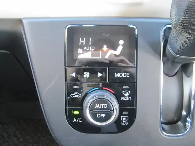 ダイハツ ミラ トコット G SA Ⅲ 千葉県 2018(平30)年 4.2万km セラミックグリーンM スマートアシストIII搭載車/純正7型ナビ、フルセグTV/全方位カメラ/純正オーディオ【DVD/CD/BT/SD】/ナビ連動純正ドライブレコーダー/LEDヘッドライト/前後コーナーセンサー/前席シートヒーター/オートライト/オートハイビーム/ステアリングリモコン/アイドリングストップ/純正フロアマット/純正ドアバイザー/新車保証書/取扱説明書/スペアキー