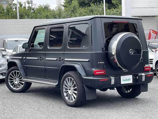 メルセデス・ベンツ Ｇ５５０ AMGライン 東京都 2022(令4)年 4.1万km 黒 車体色　056 マグノナイトブラック/ナッパレザーエクスクルーシブパッケージ/新車時保証書　整備記録簿/取扱説明書　/アクティブブレーキアシスト/アクティブディスタンスアシストディストロニック/アクティブブラインドウスポット/アクティブレーンキーピングアシスト/アイドリングストップ/純正ナビ/フルセグTV/SD/BT/USB/AppleCarPlay/360度カメラ　ETC【2.0】/ブルメスター/純正ドライブレコーダー【前後】/サンルーフ/レザーシート/全席シートヒーター/Fベンチレーター/フロントメモリー付パワーシート/スマートキー×2/LEDヘッドライト/オートライト/パドルシフト付皮巻きハンドル/AMG20インチアルミ