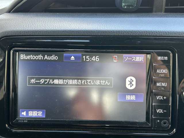 トヨタ ヴィッツ F スマートストップパッケージ 神奈川県 2020(令2)年 1.2万km シルバーM 純正SDナビ/　Bluetooth/CD/AUX/ワンセグTV/プリクラッシュセーフティ/レーンキープアシスト/横滑り防止装置/前後ドライブレコーダー/ビルトインETC/オートマチックハイビーム/純正フロアマット/電格ミラー/保証書/取扱説明書/スペアキー