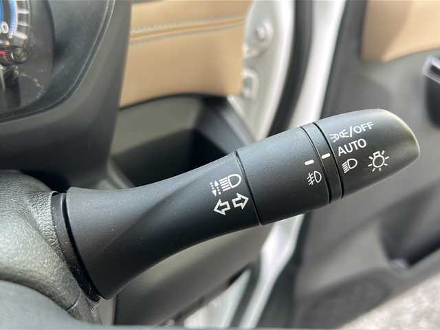 日産 ルークス HWS X プロパイロットED 埼玉県 2022(令4)年 1.7万km ホワイトパール ワンオーナー　/純正９型DA　/プロパイロット　/全方位カメラ　/TRC/衝突軽減B/コーナーセンサー　/電格ミラー　/USBソケット　/サンシェード　/パーソナルテーブル　/LEDオートライト　/保証書　/取説/OPブラウン×トリコット合皮/純正15インチAW
