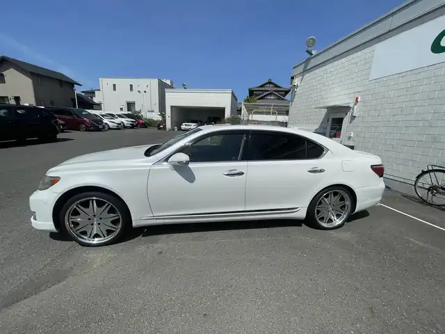 レクサス ＬＳ 600hL 神奈川県 2010(平22)年 8.7万km パール