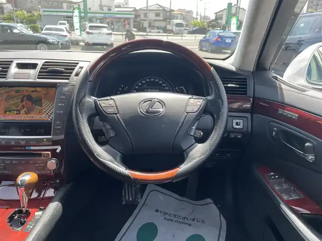 レクサス ＬＳ 600hL 神奈川県 2010(平22)年 8.7万km パール