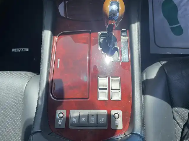 レクサス ＬＳ 600hL 神奈川県 2010(平22)年 8.7万km パール