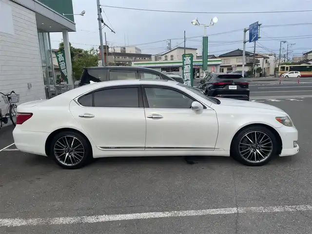 レクサス ＬＳ 600hL 神奈川県 2010(平22)年 8.7万km パール