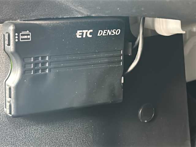 日産 ノート X DIG－S 岐阜県 2013(平25)年 7.9万km ブリリアントシルバー 社外ナビゲーション/Bluetooth/フルセグ視聴/CD/DVD/プッシュスタート/スマートキー/スペアキー/ドライブレコーダー/ハロゲンヘッドライト/アイドリングストップ/ETC/取説説明書・記録簿