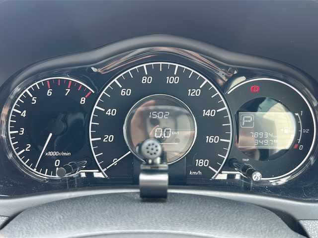 日産 ノート X DIG－S 岐阜県 2013(平25)年 7.9万km ブリリアントシルバー 社外ナビゲーション/Bluetooth/フルセグ視聴/CD/DVD/プッシュスタート/スマートキー/スペアキー/ドライブレコーダー/ハロゲンヘッドライト/アイドリングストップ/ETC/取説説明書・記録簿