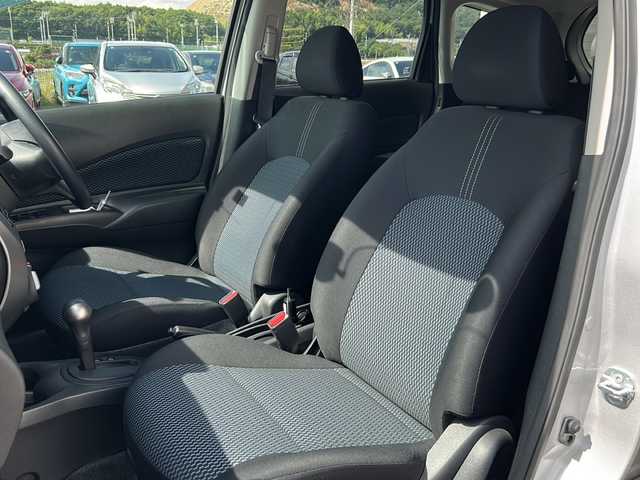 日産 ノート X DIG－S 岐阜県 2013(平25)年 7.9万km ブリリアントシルバー 社外ナビゲーション/Bluetooth/フルセグ視聴/CD/DVD/プッシュスタート/スマートキー/スペアキー/ドライブレコーダー/ハロゲンヘッドライト/アイドリングストップ/ETC/取説説明書・記録簿
