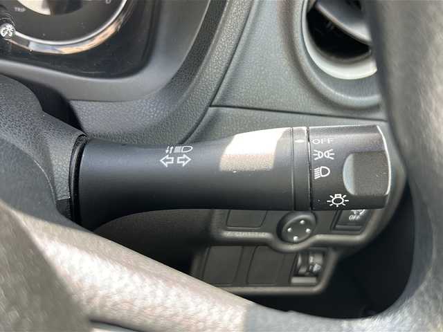 日産 ノート X DIG－S 岐阜県 2013(平25)年 7.9万km ブリリアントシルバー 社外ナビゲーション/Bluetooth/フルセグ視聴/CD/DVD/プッシュスタート/スマートキー/スペアキー/ドライブレコーダー/ハロゲンヘッドライト/アイドリングストップ/ETC/取説説明書・記録簿