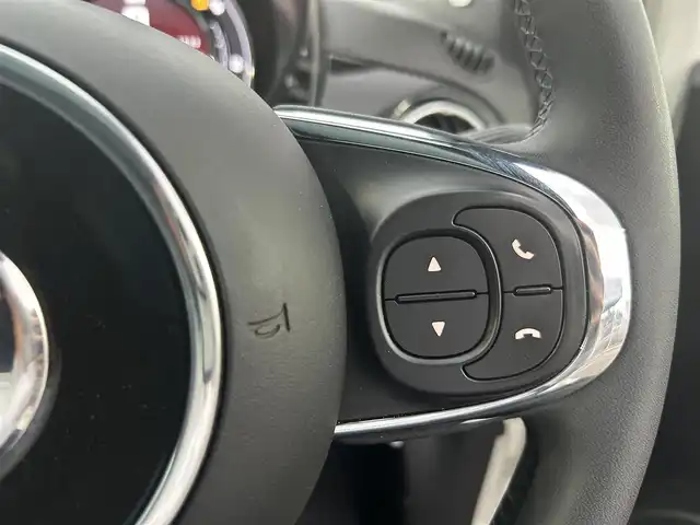 フィアット ５００ 120thタキシード 滋賀県 2019(令1)年 4.6万km パール 120thタキシード/ディスプレイオーディオ/USB/BT/FM/AM/スカイルーフ/16インチAW/ブラックルーフ/ETC