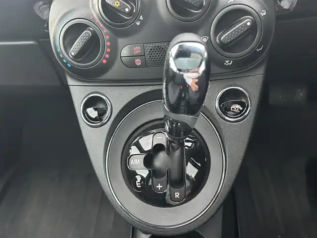 フィアット ５００ 120thタキシード 滋賀県 2019(令1)年 4.6万km パール 120thタキシード/ディスプレイオーディオ/USB/BT/FM/AM/スカイルーフ/16インチAW/ブラックルーフ/ETC