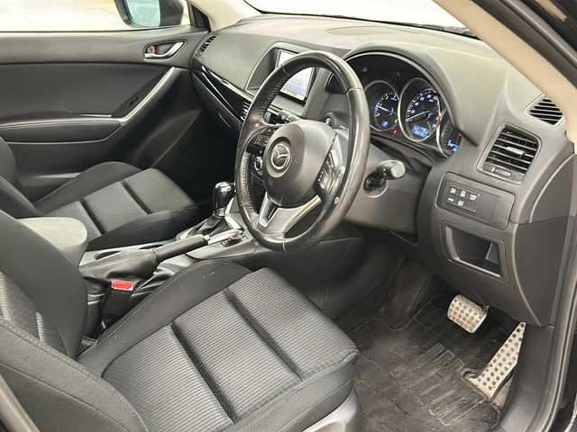 マツダ ＣＸ－５ XD 道央・札幌 2014(平26)年 8.1万km ジェットブラックマイカ /4WD//社外ナビ：AVIC-MRZ099/（CD、DVD、SD、BT、フルセグ、ラジオ）//寒冷地仕様//ETC//横滑り防止装置//リアビークルモニタリングシステム//アダプティブフロントライティングシステム//クルーズコントロール//ステアリングスイッチ//前方ドラレコ//純正エンジンスターター//オートライト//フォグライト//オートエアコン//プッシュスタート//スペアキー1本//電動格納ミラー