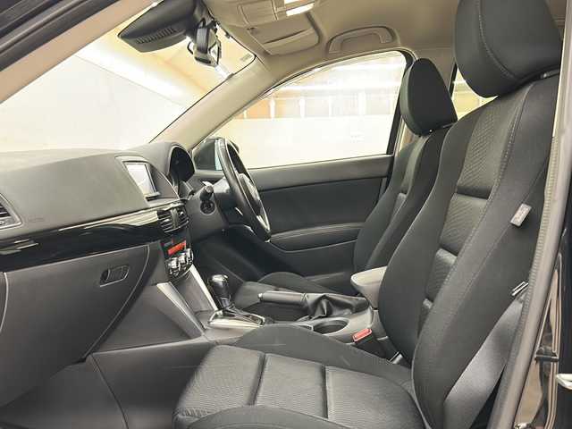 マツダ ＣＸ－５ XD 道央・札幌 2014(平26)年 8.1万km ジェットブラックマイカ /4WD//社外ナビ：AVIC-MRZ099/（CD、DVD、SD、BT、フルセグ、ラジオ）//寒冷地仕様//ETC//横滑り防止装置//リアビークルモニタリングシステム//アダプティブフロントライティングシステム//クルーズコントロール//ステアリングスイッチ//前方ドラレコ//純正エンジンスターター//オートライト//フォグライト//オートエアコン//プッシュスタート//スペアキー1本//電動格納ミラー