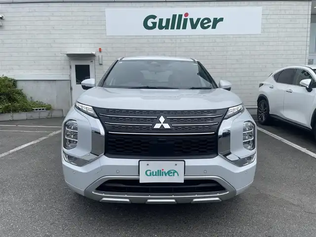 三菱 アウトランダー ＰＨＥＶ P 神奈川県 2023(令5)年 0.2万km パール