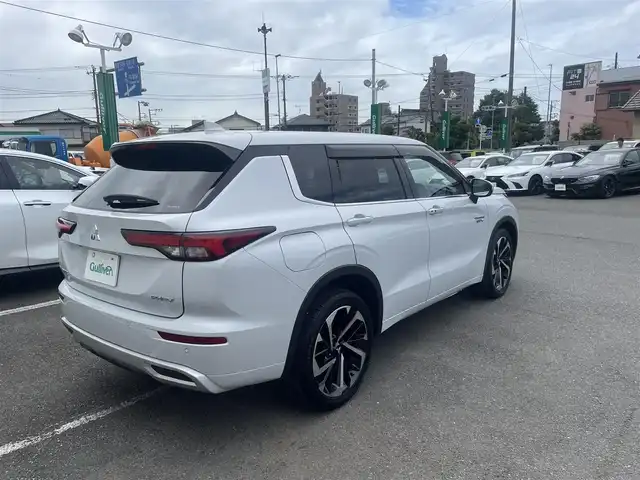 三菱 アウトランダー ＰＨＥＶ P 神奈川県 2023(令5)年 0.2万km パール