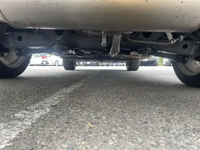 三菱 アウトランダー ＰＨＥＶ P 神奈川県 2023(令5)年 0.2万km パール