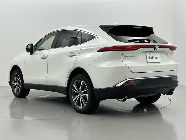 トヨタ ハリアー G 熊本県 2021(令3)年 4.5万km ホワイトパールクリスタルシャイン ディスプレイオーディオ（フルセグ・ＢＴ・ＵＳＢ）/純正デジタルインナーミラー前後ドライブレコーダー　/ビルトインＥＴＣ　/トヨタセーフティーセンス/・レーダークルーズコントロール　/・レーンキープアシスト/・衝突軽減ブレーキ/・標識認識システム/・横滑り防止/前後クリアランスソナー　/パワーバックドア/純正フロアマット/純正１８インチAW/オートライト/オートマチックハイビーム/LEDヘッドライト/スマートキー/プッシュスタート