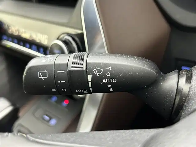 トヨタ ハリアー G 熊本県 2021(令3)年 4.5万km ホワイトパールクリスタルシャイン ディスプレイオーディオ（フルセグ・ＢＴ・ＵＳＢ）/純正デジタルインナーミラー前後ドライブレコーダー　/ビルトインＥＴＣ　/トヨタセーフティーセンス/・レーダークルーズコントロール　/・レーンキープアシスト/・衝突軽減ブレーキ/・標識認識システム/・横滑り防止/前後クリアランスソナー　/パワーバックドア/純正フロアマット/純正１８インチAW/オートライト/オートマチックハイビーム/LEDヘッドライト/スマートキー/プッシュスタート