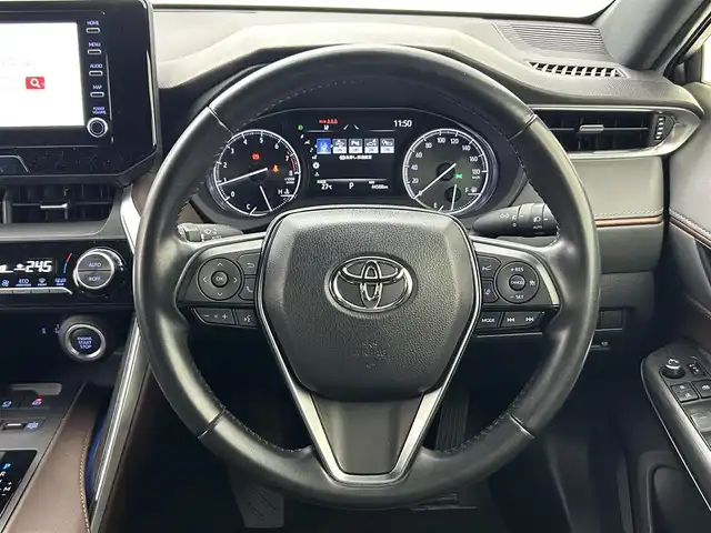 トヨタ ハリアー G 熊本県 2021(令3)年 4.5万km ホワイトパールクリスタルシャイン ディスプレイオーディオ（フルセグ・ＢＴ・ＵＳＢ）/純正デジタルインナーミラー前後ドライブレコーダー　/ビルトインＥＴＣ　/トヨタセーフティーセンス/・レーダークルーズコントロール　/・レーンキープアシスト/・衝突軽減ブレーキ/・標識認識システム/・横滑り防止/前後クリアランスソナー　/パワーバックドア/純正フロアマット/純正１８インチAW/オートライト/オートマチックハイビーム/LEDヘッドライト/スマートキー/プッシュスタート