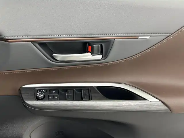 トヨタ ハリアー G 熊本県 2021(令3)年 4.5万km ホワイトパールクリスタルシャイン ディスプレイオーディオ（フルセグ・ＢＴ・ＵＳＢ）/純正デジタルインナーミラー前後ドライブレコーダー　/ビルトインＥＴＣ　/トヨタセーフティーセンス/・レーダークルーズコントロール　/・レーンキープアシスト/・衝突軽減ブレーキ/・標識認識システム/・横滑り防止/前後クリアランスソナー　/パワーバックドア/純正フロアマット/純正１８インチAW/オートライト/オートマチックハイビーム/LEDヘッドライト/スマートキー/プッシュスタート
