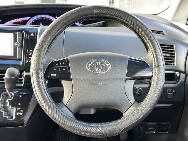 トヨタ エスティマ アエラス プレミアムエディション 京都府 2013(平25)年 8.6万km ホワイトパールクリスタルシャイン (株)IDOMが運営する【じしゃロン伏見店】の自社ローン専用車両になりますこちらは現金またはオートローンご利用時の価格です。自社ローンご希望の方は別途その旨お申付け下さい