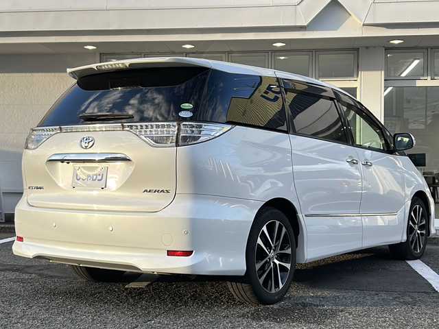 トヨタ エスティマ アエラス プレミアムエディション 京都府 2013(平25)年 8.6万km ホワイトパールクリスタルシャイン (株)IDOMが運営する【じしゃロン伏見店】の自社ローン専用車両になりますこちらは現金またはオートローンご利用時の価格です。自社ローンご希望の方は別途その旨お申付け下さい