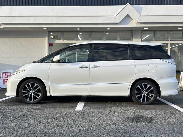トヨタ エスティマ アエラス プレミアムエディション 京都府 2013(平25)年 8.6万km ホワイトパールクリスタルシャイン (株)IDOMが運営する【じしゃロン伏見店】の自社ローン専用車両になりますこちらは現金またはオートローンご利用時の価格です。自社ローンご希望の方は別途その旨お申付け下さい