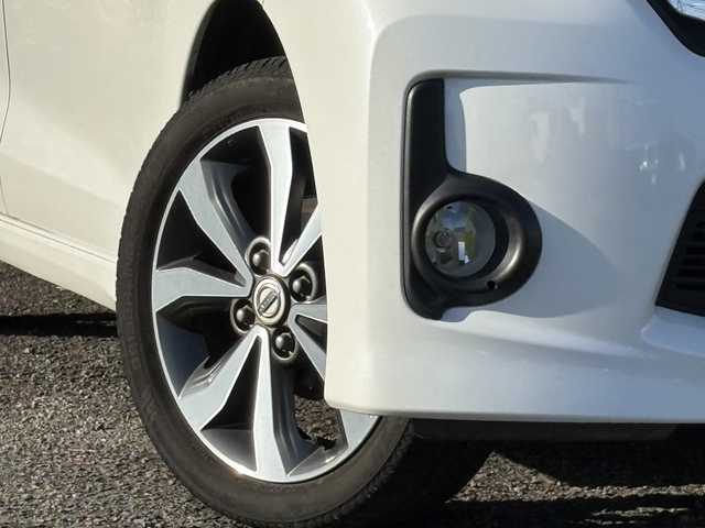 日産 デイズ ルークス HWS X Vセレクション 大分県 2016(平28)年 13万km アメジストブラック/シルキーホワイト 両側パワースライドドア /アラウンドビューモニター/社外メモリーナビ/地デジ/純正15インチアルミホイール/純正HIDヘッドライト/フォグランプ/スマートキー/エンジンプッシュスタート/アイドリングストップ