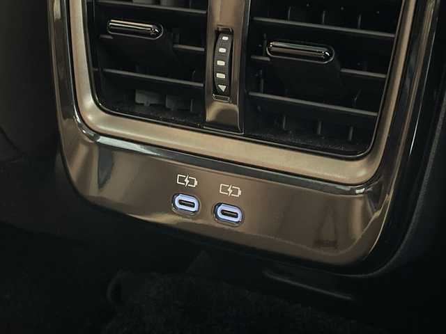 トヨタ クラウン スポーツ Z 福岡県 2024(令6)年 0.9万km パールⅡ 純正メモリナビ/パノラマルーフ/アドバンスドパーク/アラウンドビューモニター/ブラインドスポットモニター/フルセグテレビ/ブラウンレザーシート/シートヒーター/シートクーラー/ETC2.0/パワーバックドア/置くだけ充電/純正フロアマット