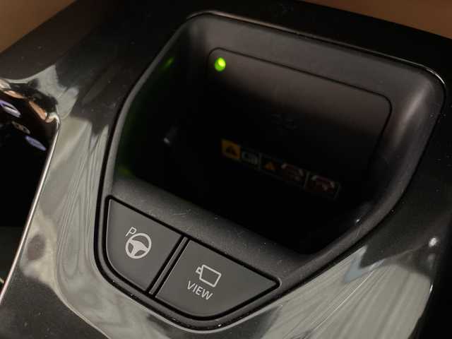 トヨタ クラウン スポーツ Z 福岡県 2024(令6)年 0.9万km パールⅡ 純正メモリナビ/パノラマルーフ/アドバンスドパーク/アラウンドビューモニター/ブラインドスポットモニター/フルセグテレビ/ブラウンレザーシート/シートヒーター/シートクーラー/ETC2.0/パワーバックドア/置くだけ充電/純正フロアマット