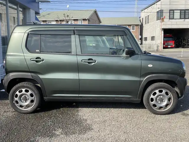 スズキ ハスラー G 徳島県 2016(平28)年 4.2万km クールカーキPM (株)IDOMが運営する【じしゃロン徳島店】の自社ローン専用車両になりますこちらは現金またはオートローンご利用時の価格です。/自社ローンご希望の方は別途その旨お申付け下さい”	/評価点4.5/レーダーブレーキサポート/社外ナビゲーション/両席シートヒーター/トラクションコントロール/ヘッドライトレベリング/プッシュスタート/スマートキー	/スペアキー/アイドリングストップ		/電動格納ミラー/社外フロアマット/サイドバイザー/Wエアバック