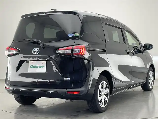 トヨタ シエンタ ハイブリッド G クエロ 愛知県 2021(令3)年 2万km ブラックマイカ 純正９型ナビ　全方位カメラ　シートヒーター　ＥＴＣ　両側パワスラ　セーフティセンス　衝突軽減　車線逸脱　コーナーセンサー　ＬＥＤライト　ＡＣ１００Ｖ　ハンドルヒーター　ハーフレザー　クルコン　フォグ　オートハイビーム　純正フロアマット　