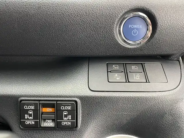 トヨタ シエンタ ハイブリッド G クエロ 愛知県 2021(令3)年 2万km ブラックマイカ 純正９型ナビ　全方位カメラ　シートヒーター　ＥＴＣ　両側パワスラ　セーフティセンス　衝突軽減　車線逸脱　コーナーセンサー　ＬＥＤライト　ＡＣ１００Ｖ　ハンドルヒーター　ハーフレザー　クルコン　フォグ　オートハイビーム　純正フロアマット　