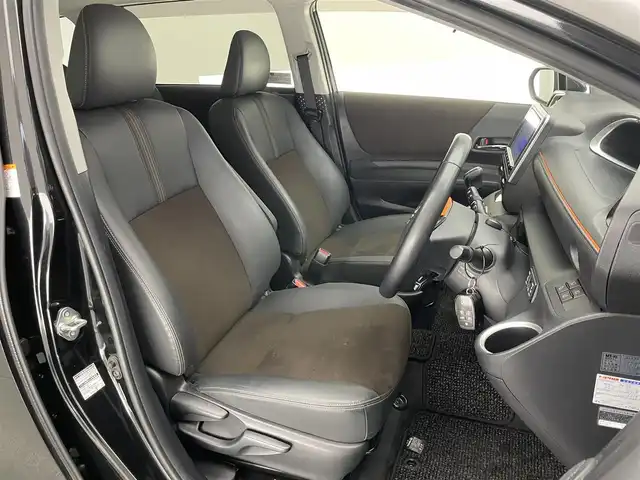 トヨタ シエンタ ハイブリッド G クエロ 愛知県 2021(令3)年 2万km ブラックマイカ 純正９型ナビ　全方位カメラ　シートヒーター　ＥＴＣ　両側パワスラ　セーフティセンス　衝突軽減　車線逸脱　コーナーセンサー　ＬＥＤライト　ＡＣ１００Ｖ　ハンドルヒーター　ハーフレザー　クルコン　フォグ　オートハイビーム　純正フロアマット　