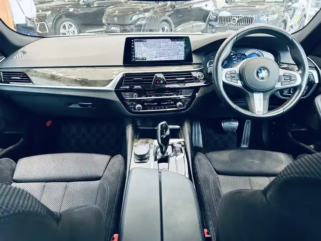 ＢＭＷ ５２３ｄ xDrive Mスピリット 大阪府 2020(令2)年 2.4万km アルピンホワイトⅢ インテリジェントセーフティ/パワーシート/純正ナビ/TV/バックカメラ/ACC/HUD/ブラインドスポット/純正18インチAW/LEDヘッドライト/クリアランスソナー/ETC/ドラレコ