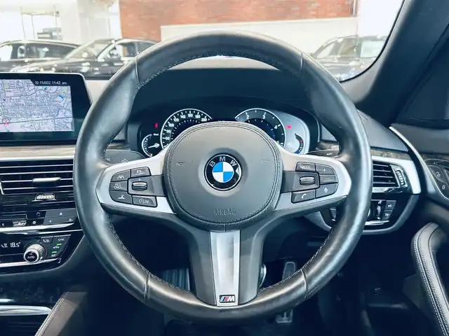ＢＭＷ ５２３ｄ xDrive Mスピリット 大阪府 2020(令2)年 2.4万km アルピンホワイトⅢ インテリジェントセーフティ/パワーシート/純正ナビ/TV/バックカメラ/ACC/HUD/ブラインドスポット/純正18インチAW/LEDヘッドライト/クリアランスソナー/ETC/ドラレコ