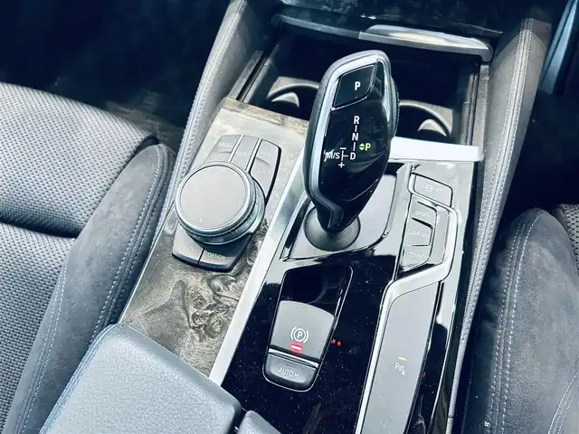 ＢＭＷ ５２３ｄ xDrive Mスピリット 大阪府 2020(令2)年 2.4万km アルピンホワイトⅢ インテリジェントセーフティ/パワーシート/純正ナビ/TV/バックカメラ/ACC/HUD/ブラインドスポット/純正18インチAW/LEDヘッドライト/クリアランスソナー/ETC/ドラレコ