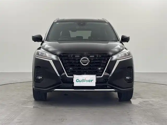 日産 キックス X 福井県 2021(令3)年 1.4万km ピュアブラック プロパイロット/・衝突軽減ブレーキ/・車線逸脱警報機能/・レーンキープアシスト/・クルーズコントロール（追従有）/純正ナビゲーション/【AM/FM/CD/Bluetooth/フルセグTV】/アラウンドビューモニター/ビルトインETC/デジタルインナーミラー/オートライト/LEDヘッドライド/ヘッドライドレベライザー/プッシュスタート/スマートキー/取扱説明書