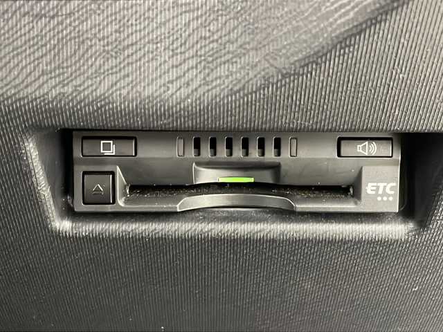 トヨタ アクア G ソフトレザーセレクション 沖縄県 2018(平30)年 4.9万km フレッシュグリーンマイカメタリック 純正SDナビ（NSZT-W66T）/　CD/DVD/SD/BT/フルセグ/ビルトインETC/ドライブレコーダー（DRT-H66A)/トヨタセーフティセンス/合皮シート/LEDヘッドライト/オートマチックハイビーム/オートライト/フロアマット/プッシュスタート/スマートキ―