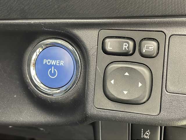トヨタ アクア G ソフトレザーセレクション 沖縄県 2018(平30)年 4.9万km フレッシュグリーンマイカメタリック 純正SDナビ（NSZT-W66T）/　CD/DVD/SD/BT/フルセグ/ビルトインETC/ドライブレコーダー（DRT-H66A)/トヨタセーフティセンス/合皮シート/LEDヘッドライト/オートマチックハイビーム/オートライト/フロアマット/プッシュスタート/スマートキ―