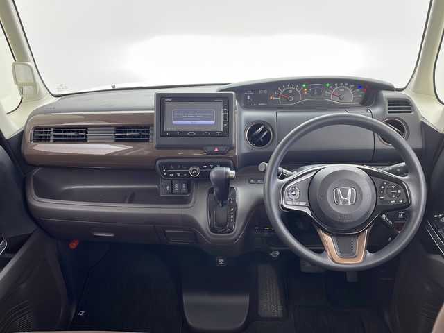 ホンダ Ｎ ＢＯＸ G･EX Hセンシング カッパーブラウンスタイル 愛知県 2019(平31)年 5万km プラチナホワイトパール ・純正メモリーナビVXM-194VFi/CD/DVD/Bluetooth/フルセグTV/・バックカメラ/・両側パワースライドドア/・オートLEDヘッドライト/・スマートキー×２/・ETC/・ステアリングスイッチ/・USBポート×２/・Honda SENSING/・衝突軽減ブレーキ/・オートハイビーム/・誤発進抑制機能/・後方誤発進抑制機能/・路外逸脱警報機能/・アダプティブクルーズコントロール/・車線維持支援システム/・歩行者事故低減ステアリング^/・先行車発進お知らせ機能/・標識認識機能